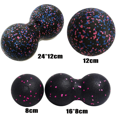Boule de massage noir avec des points rose et bleu modele boule et cacahouete