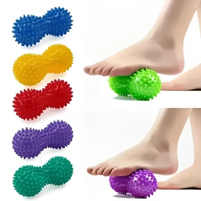 Boule de massage en differente couleur avec une femme qui masse son pied