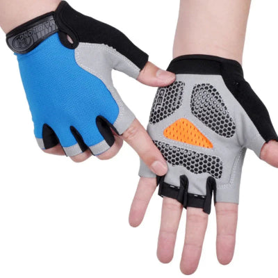 Gant musculation photo montrant les gants en couleur bleu gri et noir
