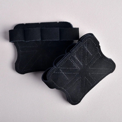 Gant musculation montrer dans la couleur noir