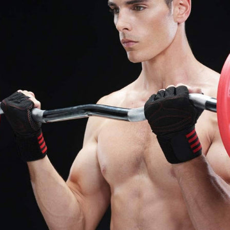 Gant pour musculation avec homme qui fait des curl