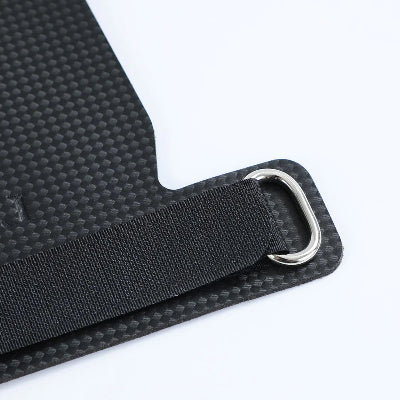 Gant de musculation en fibre de carbone montrer en noir avec attache poignet