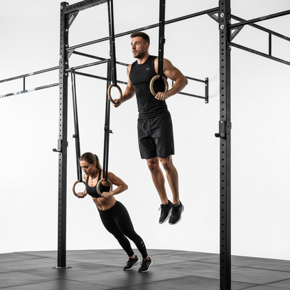 Athlètes CrossFit anneaux muscle-up
