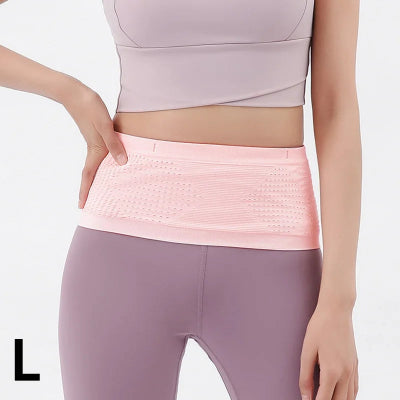 Femme porte sac banane rose large