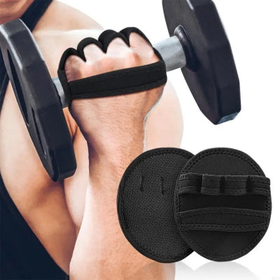 Gant musculation homme avec dumbell qui fait exercice