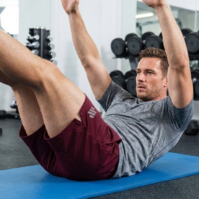Short de sport homme Ultra-respirant mi-cuisse bordeaux homme exercice abdos tapis bleu salle de sport